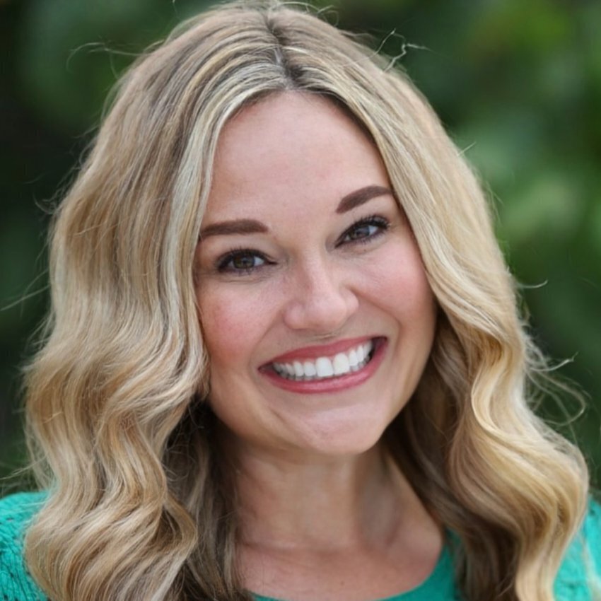 Amanda Davis Photo